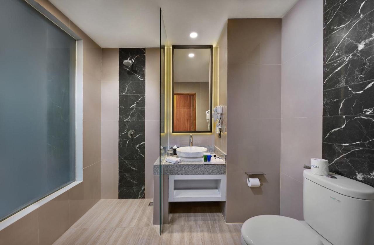 Aston Inn Jemursari Surabaya Exterior foto