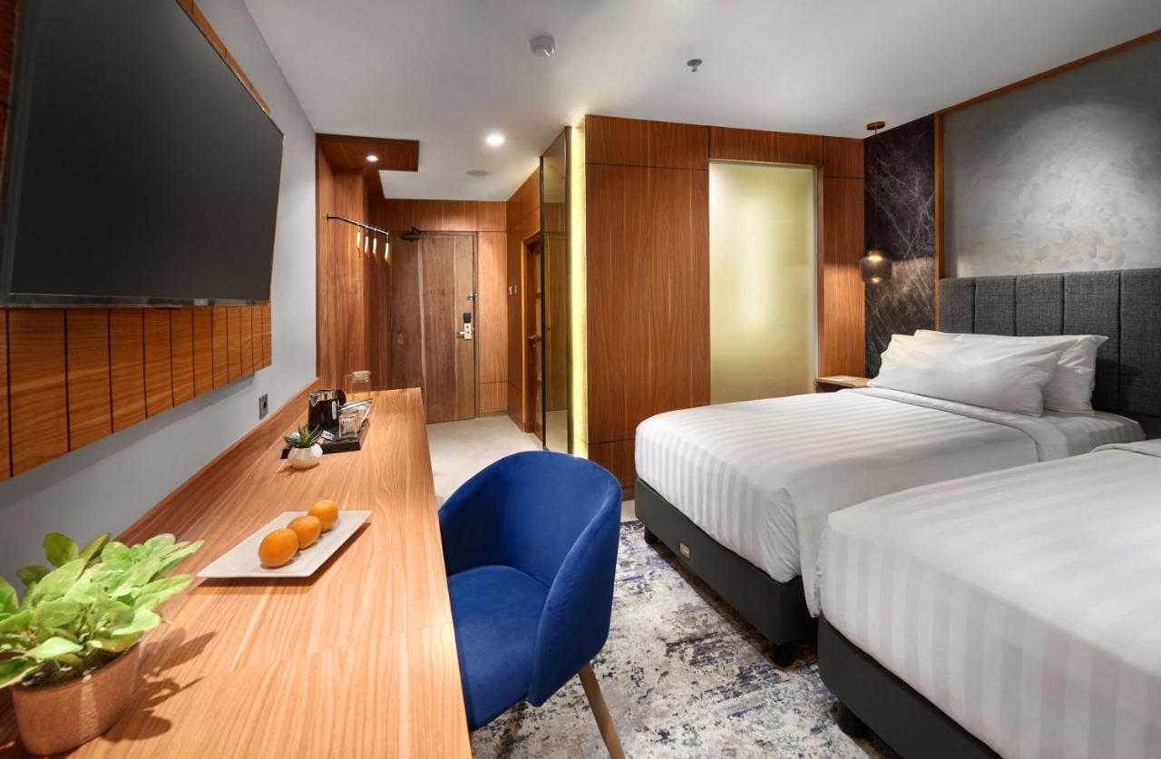 Aston Inn Jemursari Surabaya Exterior foto