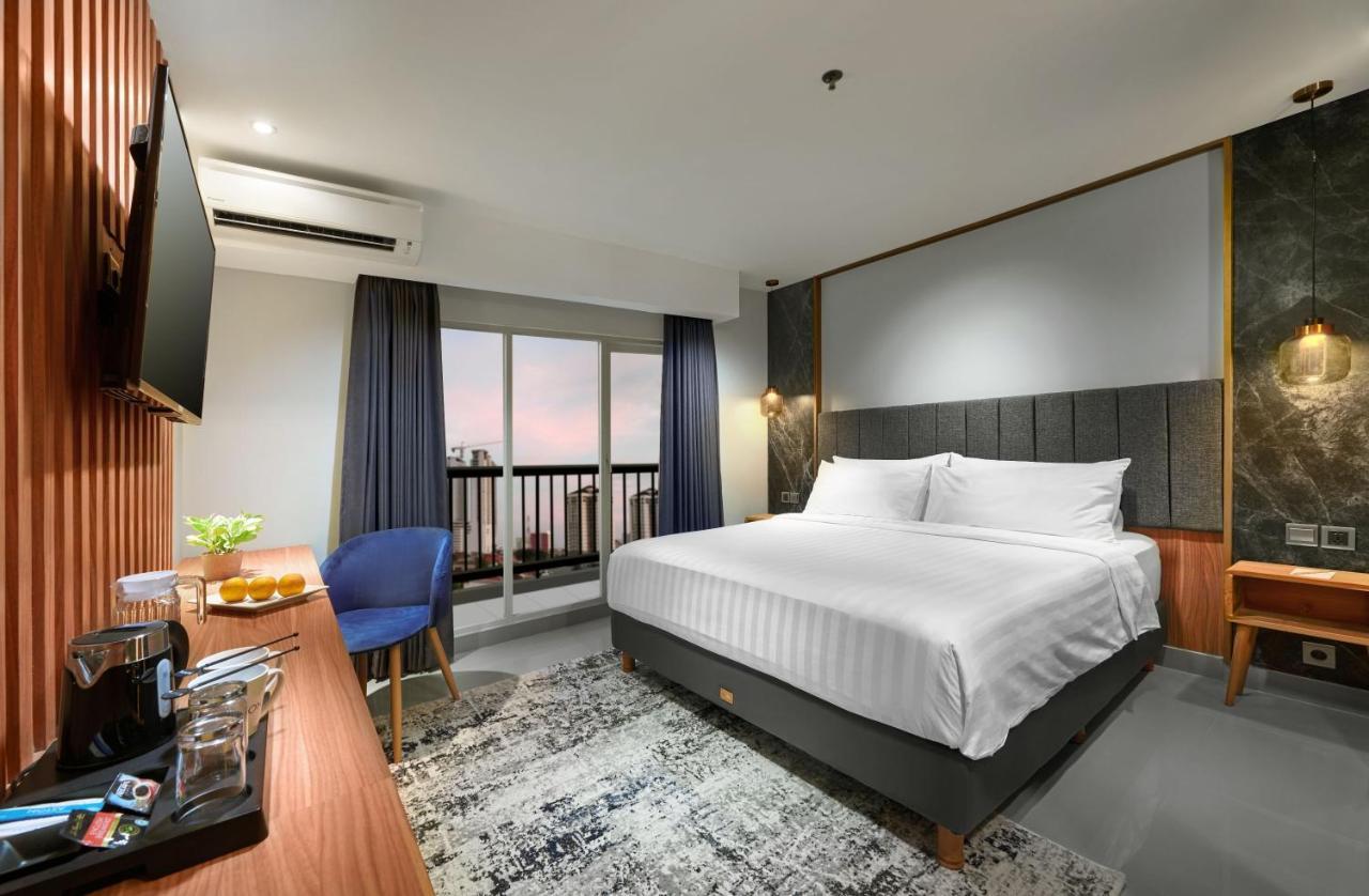Aston Inn Jemursari Surabaya Exterior foto
